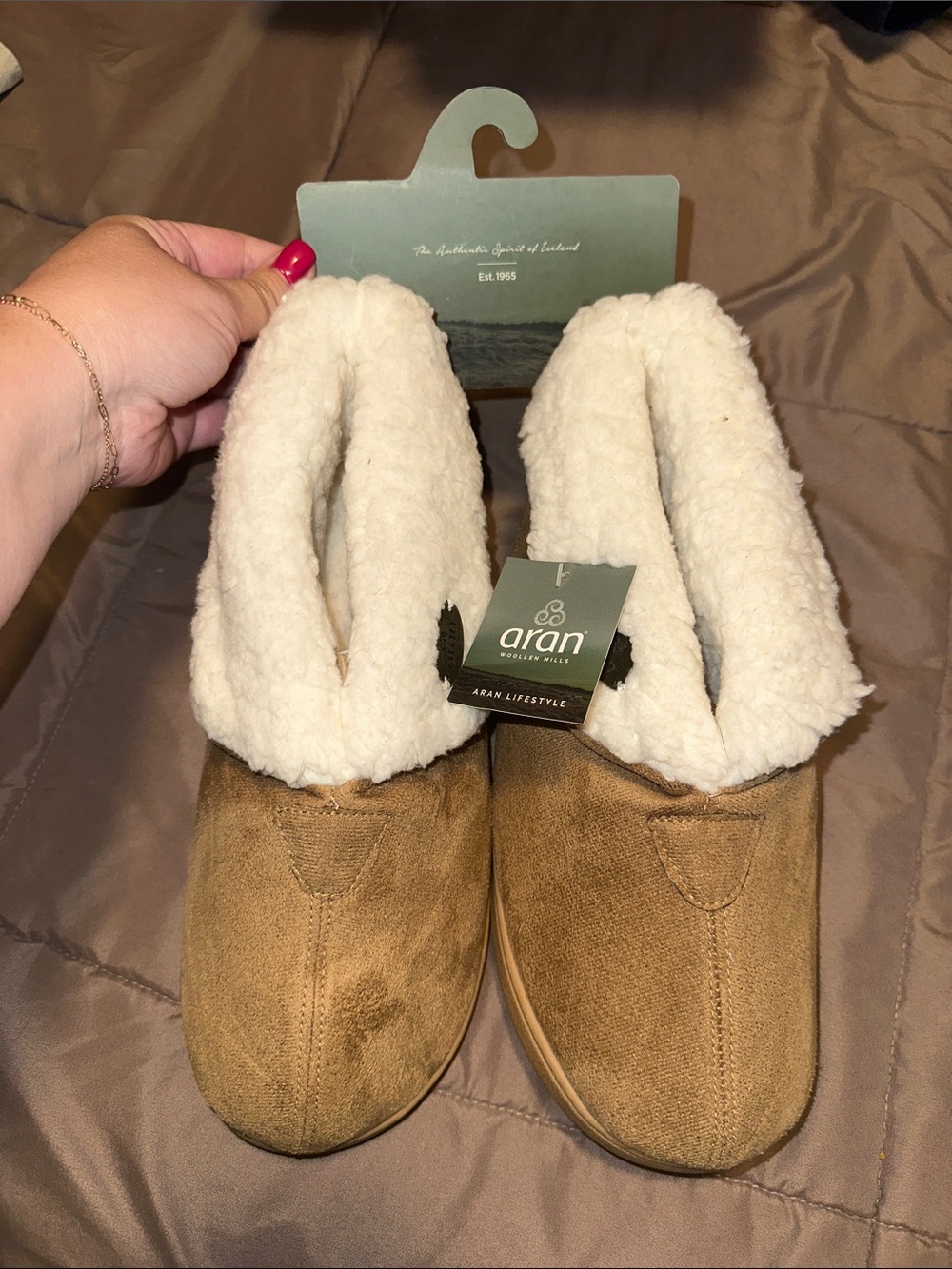 Aran Lifestyle Faux Suede Shearling Slippers - Cream & Tan Unisex
